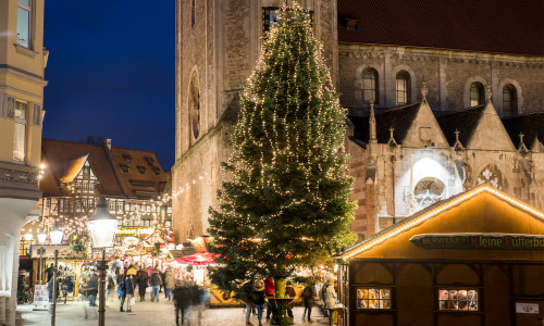 Auch in diesem Jahr wird der Platz der deutschen Einheit bis zum 29. Dezember in weihnachtliches Ambiente gehüllt.

Foto: Braunschweiger Stadtmarketing