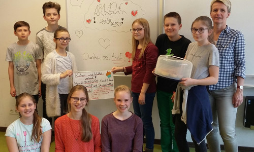 Schüler des Gymnasium im Schloss sammelten Geld. Foto: A. Bötel 
