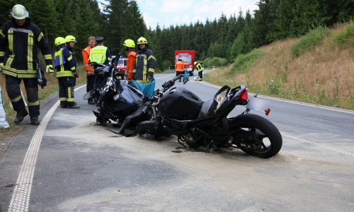 Ein 50-jähriger Motorradfahrer verstarb noch am Unfallort. Foto: Rudolf Karliczek