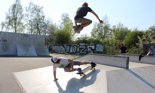 Skater-Plätze sind seit vielen Jahren Treffpunkte für junge Leute. Symbolfoto: Nick Wenkel