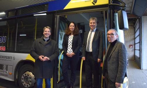 Oberbürgermeister Dr. Oliver Junk, Dirk Becker und Peter Gaschler heißen Anne Sagner als neue Geschäftsführerin herzlich willkommen. Foto: Stadt Goslar