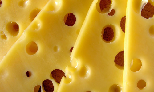 Etliche Sorten Käse von Aldi sind von einem Produktrückruf betroffen. (Symbolbild) 
