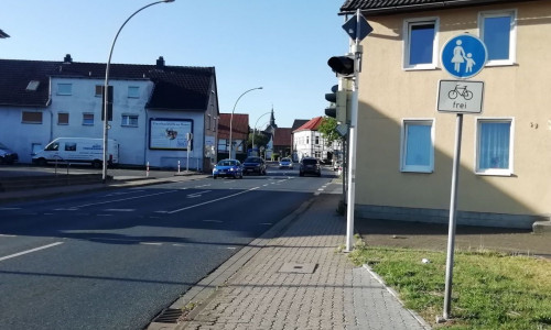 Wie hier in der Frankfurter Straße sollen die Gehwege auch in Zukunft von Radfahrern genutzt werden können.