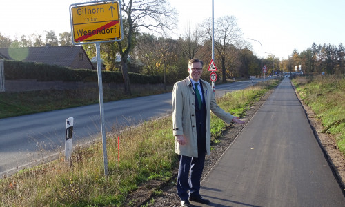 Landrat Dr. Andreas Ebel weihte den sanierten Radweg entlang der K7 offiziell ein.