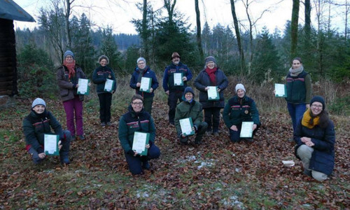 Zehn qualifizierte WALDWOHL® Trainerinnen und Trainer erhielten nach bestandener  Prüfung ihr Zertifikat vergangene Woche im Niedersächsischen Forstamt Clausthal   