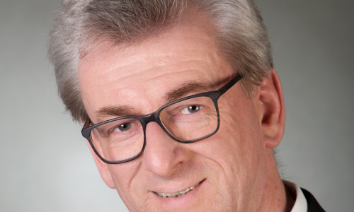 Klaus Stuhlmann, Leiter der Abteilung Verbünde, Wettbewerb und Verkehr bei der KVG, geht in den wohl verdienten Ruhestand.