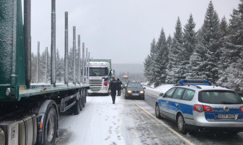 Nicht nur im Harz könnte es am Wochenende zu schweren Verkehrsbeeinträchtigungen kommen. Video: Marvin König