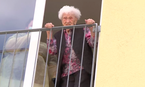 Die 101-jährige Ursula Kibat war nach ihrer abenteuerlichen Flucht durch Braunschweig mithilfe der Polizei in aller Munde. Nach der Rückkehr in ihr Pflegeheim sei sie rundum zufrieden gewesen, wie die Einrichtungsleiterin berichtet.