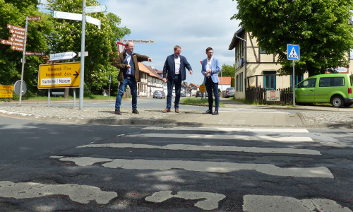 Von links: Bürgermeister Andreas Memmert, Landtagsabgeordneter Marcus Bosse und Ortsbürgermeister Marc Samel. 