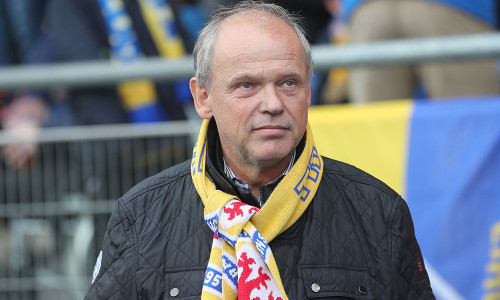 Eintracht-Präsident Sebastian Ebel ist von allen Ämtern zurückgetreten.
