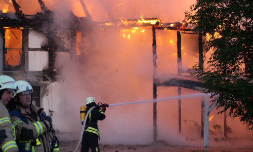 Ende Mai brannte ein Fachwerkhaus in Grasleben ab. Hat dies etwas mit der VW-Abhöraffäre zu tun? 