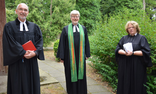 Von links: Dr. Volker Menke, Karl-Heinrich Waack und Marieta Blumenau.