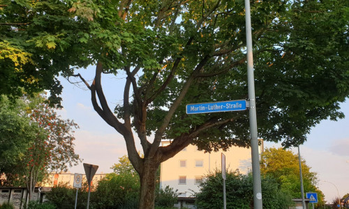 Sollte die Martin-Luther Straße umbenannt werden? 