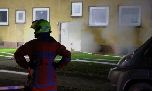 Die Feuerwehr im Einsatz bei einem Kellerbrand in Salzgitter im Juli 2021. Nur einer von 24 Vorfällen seit Januar 2019.