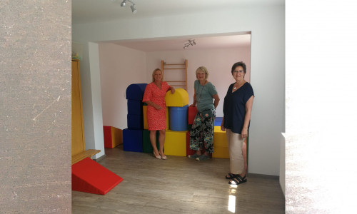 Dunja Kreiser (links) besucht das AWO-Frauenschutzhaus im Landkreis Wolfenbüttel.