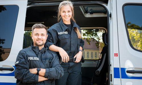 Die beiden neuen InstaCops der ZPD: Ronja Schubert und Niklaas Unger. 