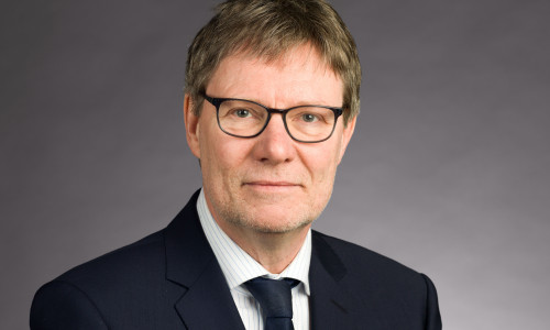 Oberlandeskirchenrat Thomas Hofer. 