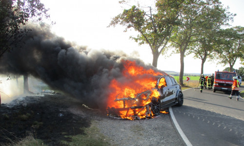 Auf der K47 bei Haverlah kam es am Donnerstag zu einem Fahrzeugbrand.
