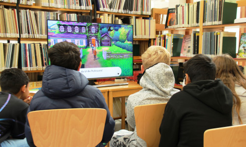 Die Wolfsburger Kinderjury testet ein für den TOMMI nominiertes Videospiel.