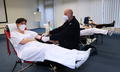 Insgesamt 59 Mitarbeitende nahmen an der Blutspendeaktion teil – 33 von ihnen zum ersten Mal.