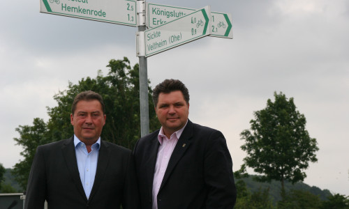Von links: Uwe Lagosky, Vorsitzender der CDU Kreistagsfraktion und Uwe Schäfer, Landratskandidat der Wolfenbütteler CDU. (Archivbild)