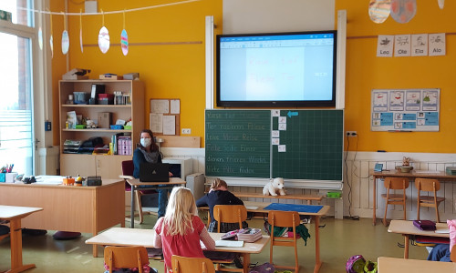 Der Einsatz digitaler Medien gehört an der Grundschule Grasleben bereits zum Alltag. 