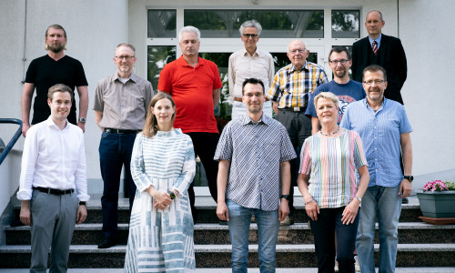Die "Listenführer" der FDP für die Kreistagswahlbereiche sowie für die Städte- und Gemeindeebene.
