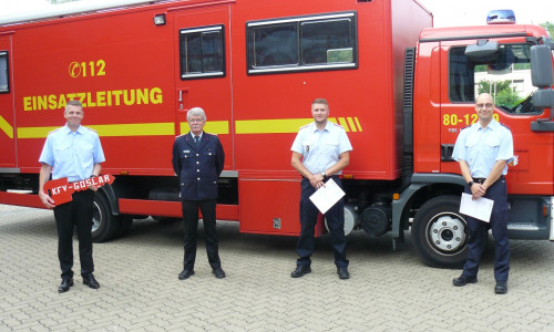 Von links: Ullrich Kohl (Leiter I&K-Einheit), Klaus Rosenplänter (stellv. Leiter), Philipp Keune (Feuerwehr Harlingerode) und Florian Karlstedt (Systembetreuer / Führungsassistent ELW 2).