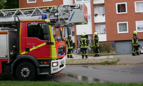 In diesem Mehrfamilienhaus geriet ein Kinderwagen in einem Kellerraum in Brand. In Salzgitter bereits ein bekanntes Muster. 