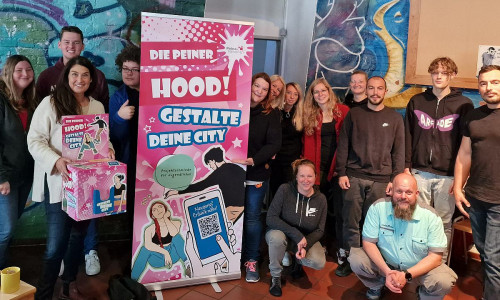 Freuen sich auf den Austausch mit den Jugendlichen: Die Stadtjugendpfleger und Peine Marketing in Töpfers Mühle.
