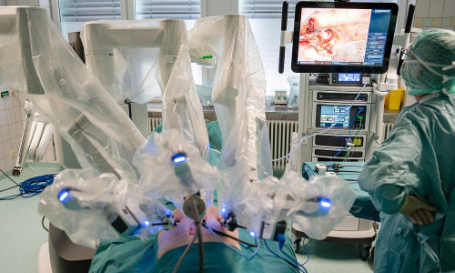 Der "Da Vinci"-Roboter wird künftig von der Stiftung Herzogin Elisabeth Hospital eingesetzt.