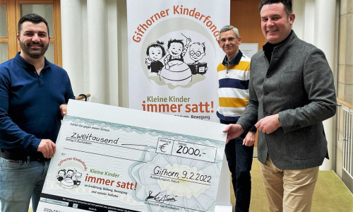 Der Gifhorner Kinderfonds kann sich über eine Spende in Höhe von 2.000 Euro freuen.