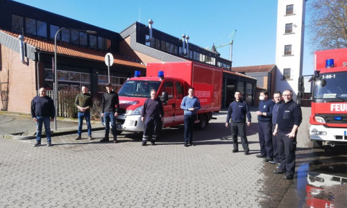 Am vergangenen Freitag sind sieben Kameraden der Freiwilligen Feuerwehr mit zwei Logistik-Lkw und einem Anhänger zur polnisch-ukrainischen Grenze gefahren.