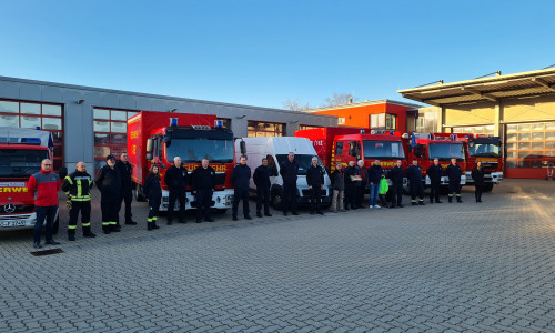 Auf dem Gelände der Feuerwehrtechnischen Zentrale in Goslar startete der Hilfskonvoi Samstagmorgen in Richtung Polen.
