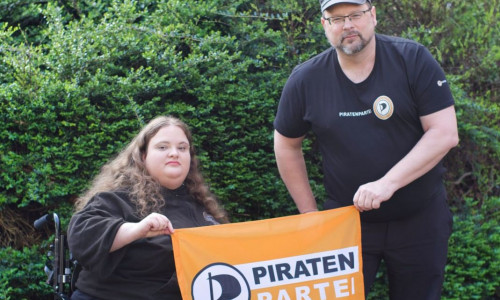 Antonia-M. Hörster (links) und Dirk Nowak treten für die Piraten in den beiden Braunschweiger Wahlkreisen zur Landtagswahl an.