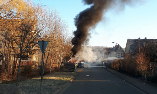 Rauchsäule über Vienenburg: Ein Container war in Brand geraten.
