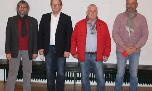 v.l.: Dr. Diethelm Krause-Hotopp (GRÜNE), Wilfried Ottersberg, Thomas Klusmann und Reinhold Briel (alle SPD) sind Mitglieder im Kommunalen Schulausschuss der Gemeinde Cremlingen.