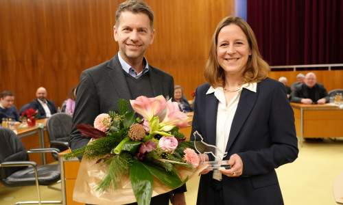 Oberbürgermeister Dennis Weilmann verabschiedete Dezernentin Monika Müller.