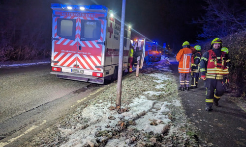 In der Lautentaler Straße kam es in der Nacht zu einem Unfall mit einem Rettungswagen. 