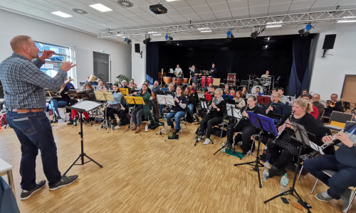 Projektorchester: In mehreren Proben bereitete sich das Orchester unter der Leitung von Bernd Willmer auf die Konzerte vor.