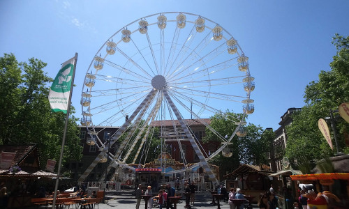 Auf dem Platz der Deutschen Einheit wird es wieder ein Riesenrad geben. Archivbild