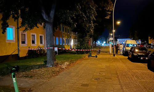 In der Berliner Straße wurde ein Mann bei einem Streit mit einem Messer verletzt. 