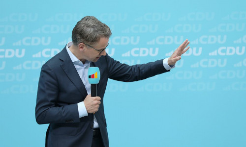 CDU-Generalsekretär Linnemann bei Vorstellung des neuen Logos