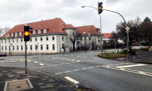  Ab dem 29. Januar kommt es an der Kreuzung Wilhelmstraße, Leuckartstraße, Henkestraße und Elzweg zu Verkehrseinschränkungen für den Fahrzeugverkehr