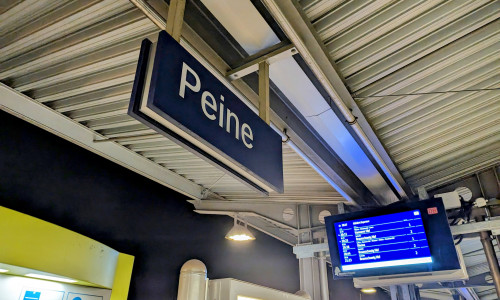 Bahnhof Peine.
