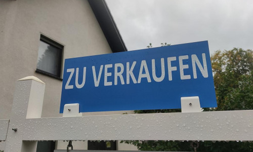 "Zu Verkaufen"-Schild (Archiv)