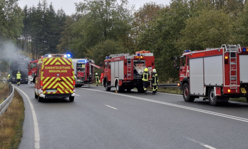  Zu einem brennenden LKW auf der Bundesstraße 27 zwischen Braunlage und Bad Lauterberg wurden die Feuerwehr Braunlage am heutigen Dienstag gerufen. 