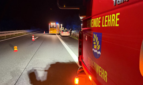 Die Feuerwehr leuchtete die Einsatzstelle aus.