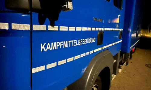 Die Kampfmittelbeseitigung rückte sofort an, um sich um die Bombe zu kümmern.