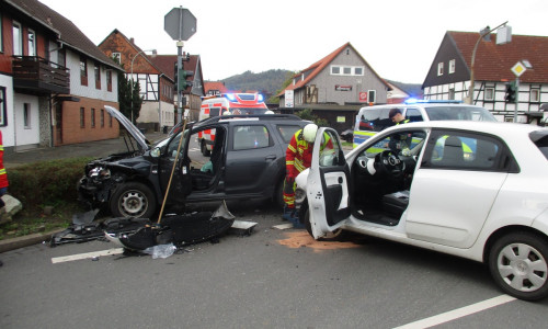 Die Fahrzeuge waren nach dem Unfall nicht mehr fahrbereit.